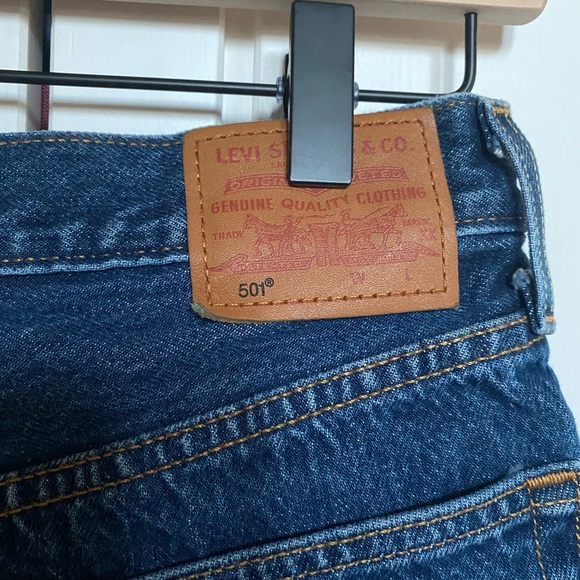 501 LEVIS - Picture 5 of 10